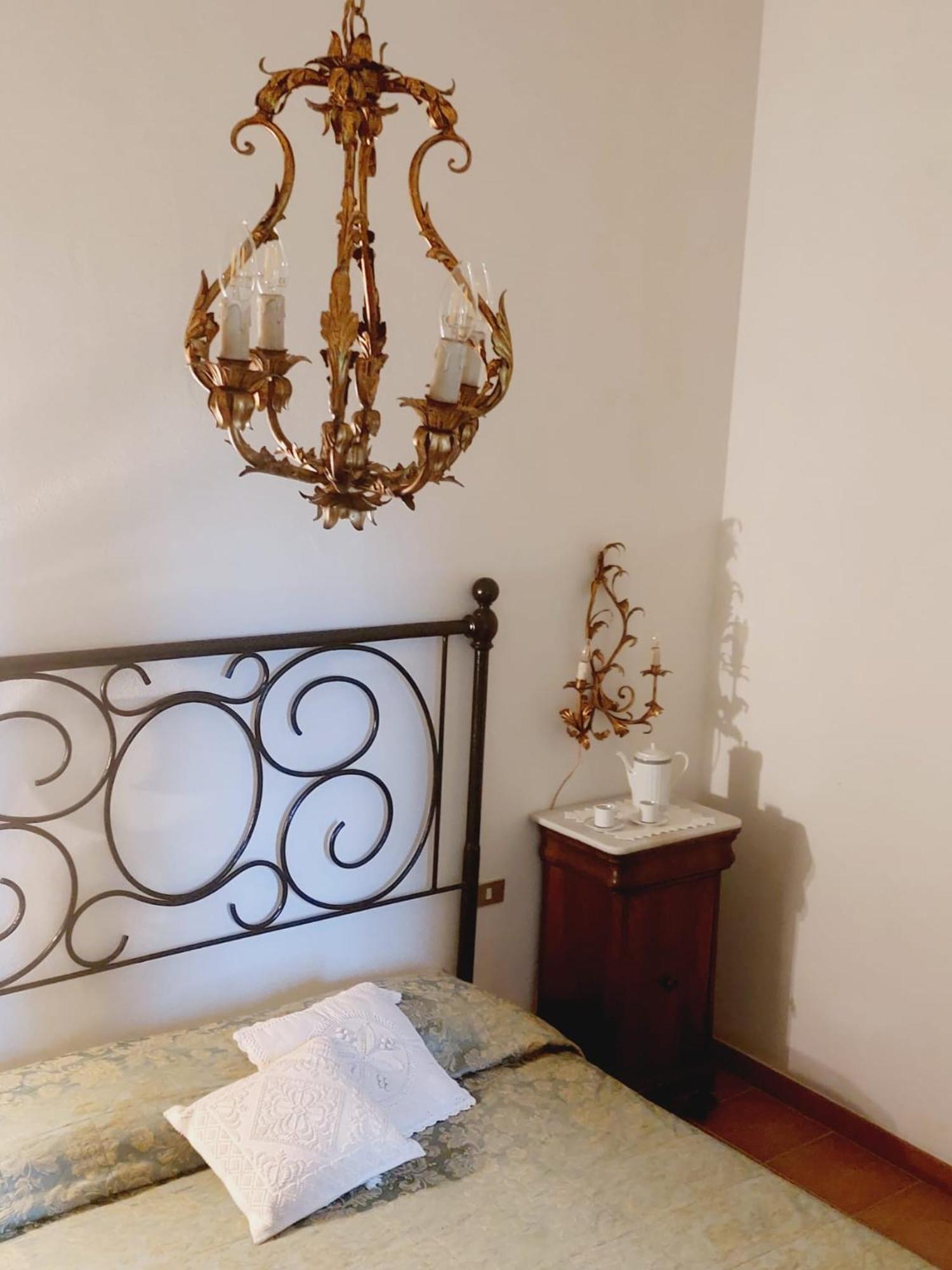 Casa Vacanze "L'Aione" Gambassi Terme Exterior foto